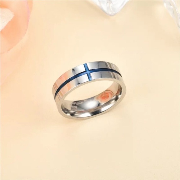 Titanium Stainless Steel Cross Ring Size 13 NEW - Picture 3 of 4